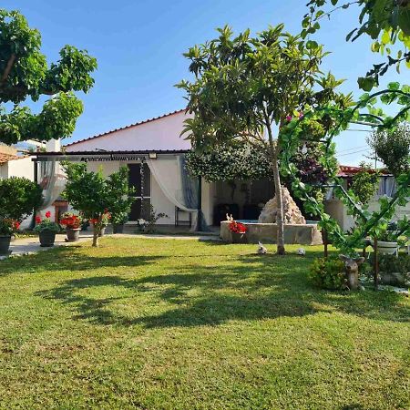 Mom'S Seaside Home Kariani Exterior photo
