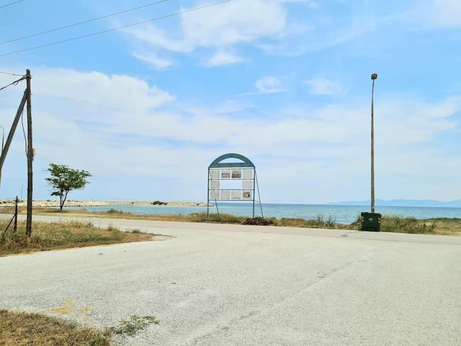 Mom'S Seaside Home Kariani Exterior photo