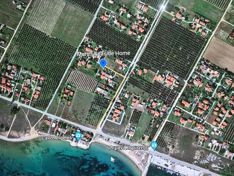 Mom'S Seaside Home Kariani Exterior photo