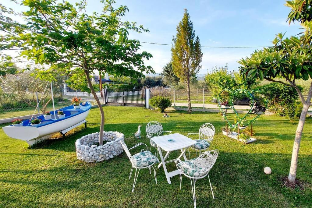 Mom'S Seaside Home Kariani Exterior photo